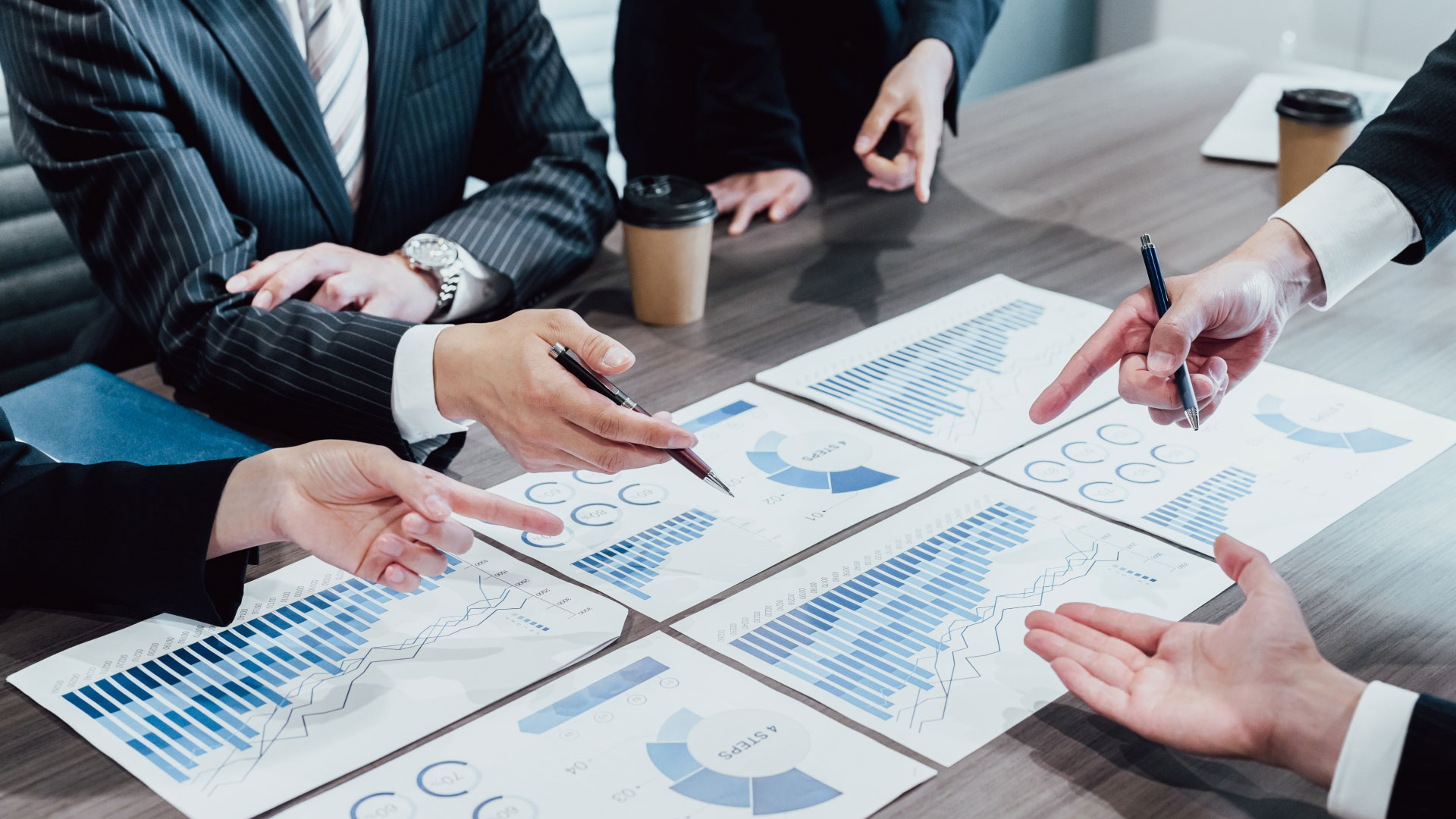 企業と地域の未来をデータと戦略で切り開く